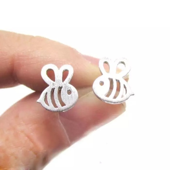 Jewelry - Bumblebee earrings